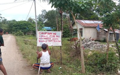 Petani Plasma Sawit di Kabupaten Buol Lakukan Aksi “Pasang Spanduk” untuk Perjuangkan Hak